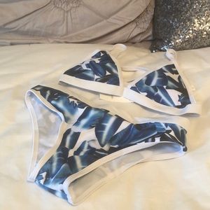 Zaful Small Padded High-Cut Leaf Print Bikini Set